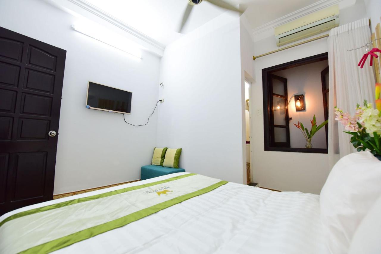 Royal House Hotel Hanoi Buitenkant foto