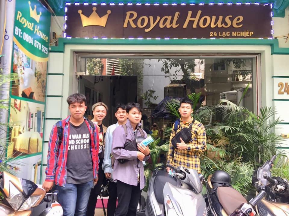 Royal House Hotel Hanoi Buitenkant foto